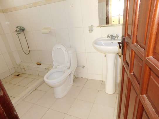 4 Bed Apartment with En Suite in Mombasa CBD image 10