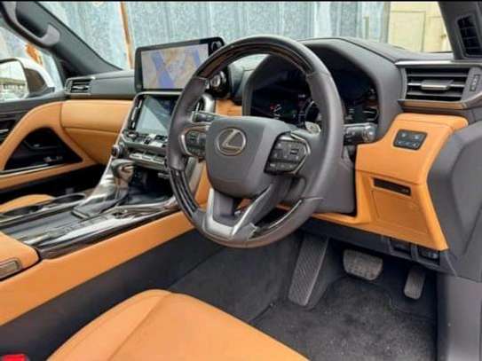 Lexus LX600 2022 model image 11