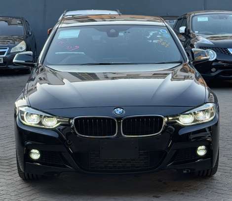 BMW 318i image 10