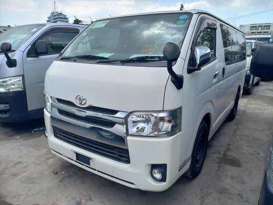 TOYOTA HIACE AUTO DIESEL NEW IMPORT. image 5