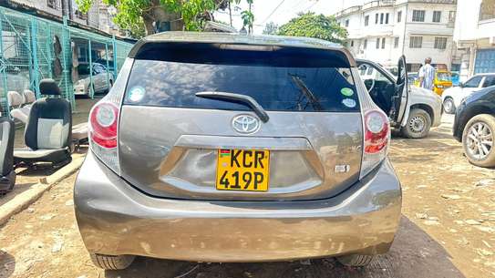 Toyota Aqua KCR image 3