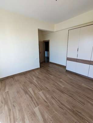4 Bed Apartment with En Suite in Parklands image 11