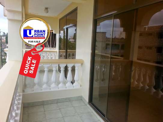 2 Bed Apartment with Parking in Bamburi image 5