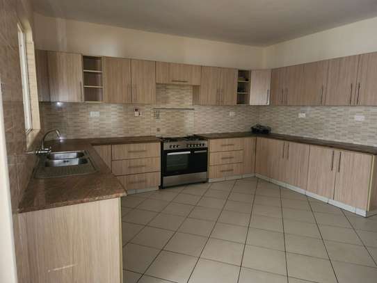 3 Bed Apartment with En Suite in Westlands Area image 13