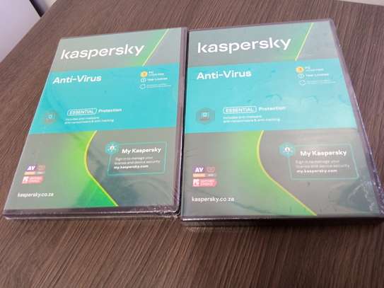 Kaspersky Antivirus 2021 - 3 User 1 Free License image 2