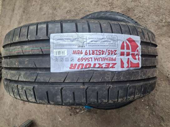 Tire size 245/45r19 zextour image 3