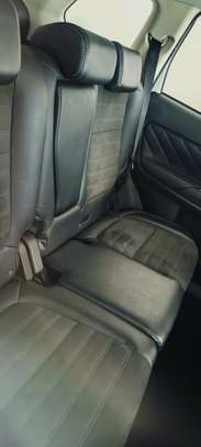 Mitsubishi Outlander SUV White Spacious Reliable image 7