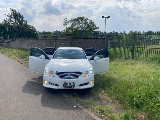 TOYOTA CROWN ROYALSALOON image 4