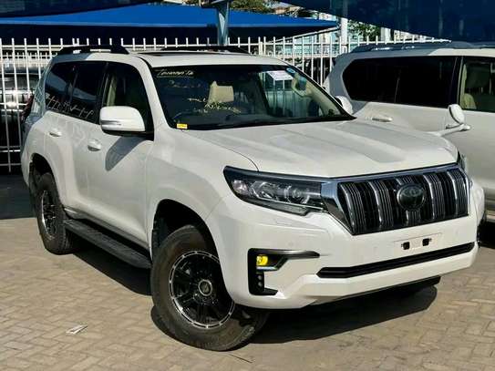 Toyota landcruiser Prado TXL image 8