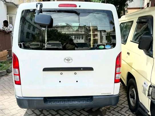 Toyota Hiace 7l image 8