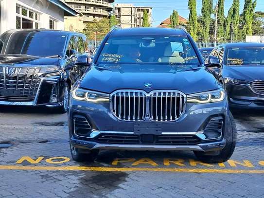 BMW X7  M SPORT 2019model Sunroof image 9