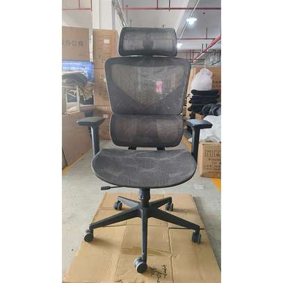 Office chair: Black Swivel Orthopedic office chair image 2