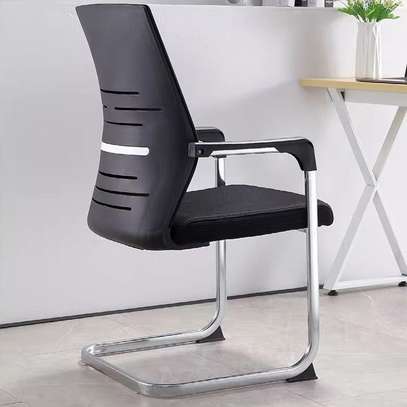 Executive Mesh Visitors Chair image 6