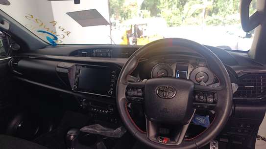 Toyota Hilux GR 2020 image 3