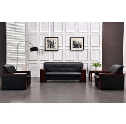Executive 5 Seater Leather Meeting Sofa image 12
