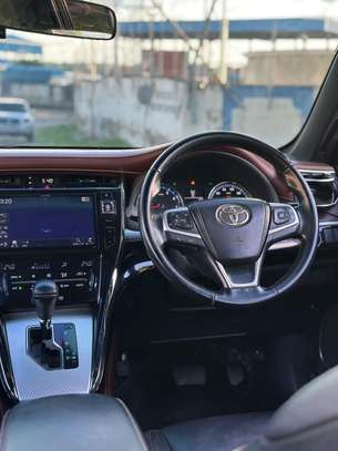 toyota harrieh used non hybrid image 4