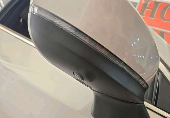 Mazda CX-8 Petrol 2021 Gold image 7
