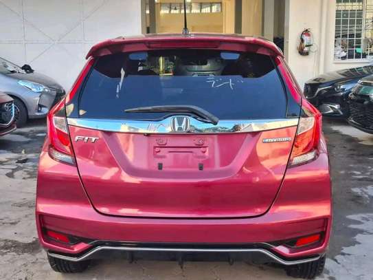 Honda fit hybrid image 3