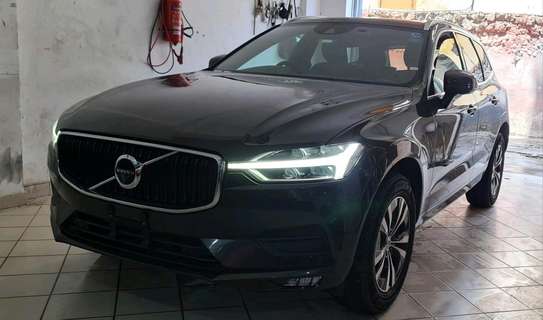 Volvo XC60 B5 AWD  grey 2019 image 6