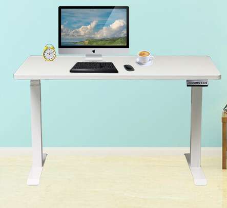 Standing Desk: 1.4m Adjustable Office Desk In Keroka image 12