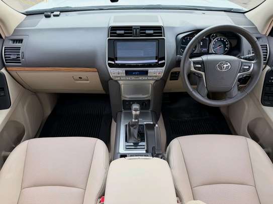2021 Toyota Land Cruiser Prado TX-L image 7