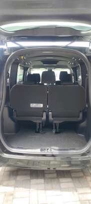 Toyota Voxy ZR grade black 2018 image 4