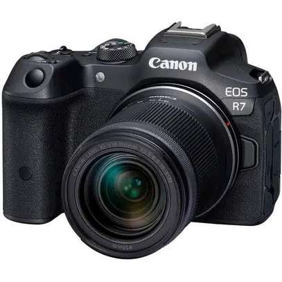 CANON EOS R7 image 1