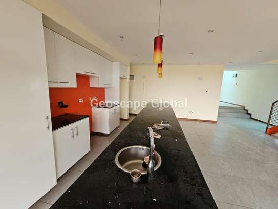 4 Bed House with En Suite in Kitisuru image 9