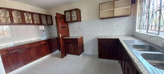 4 Bedroom Apartment for Rent in Kileleshwa image 2