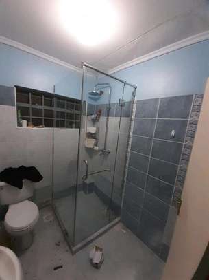 Shower cubicles image 5
