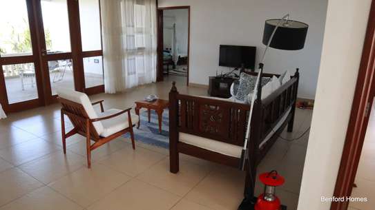 4 Bed House with En Suite at Vipingo image 8