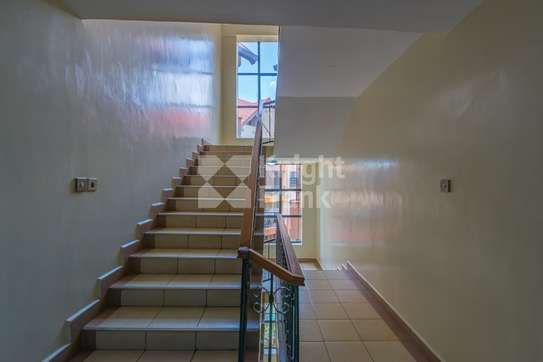 3 Bed Apartment with En Suite at Siaya Road image 13