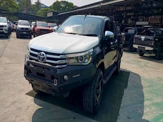 2016 Toyota Hilux double cab image 10