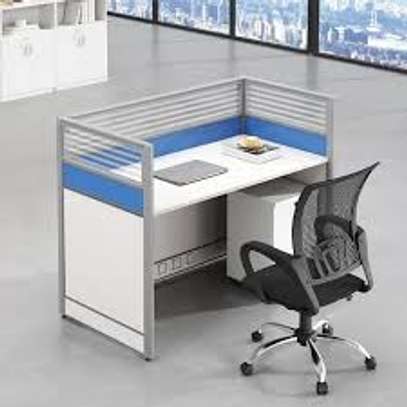 Modern 1-Person Modular Office Workstation Desk image 4