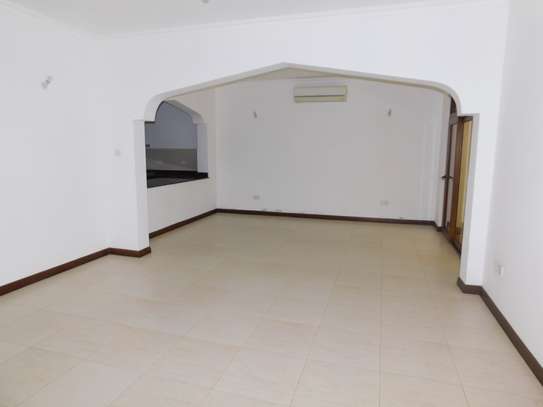 4 Bed Townhouse with Swimming Pool in Nyali Area image 7