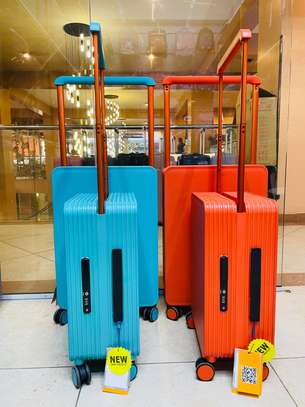 Luxury Traveling Suitcase image 2