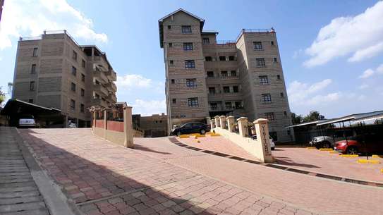 2 bedroom apartment en suite image 1