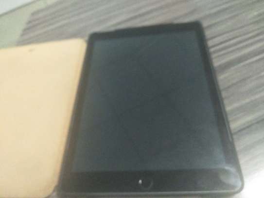 iPad 9: Model A1954 image 3