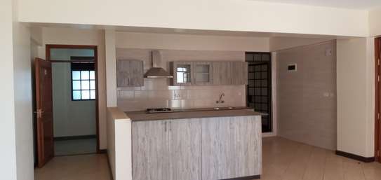 3 Bed Apartment with En Suite in Mountain View image 8