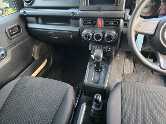 Suzuki Jimmy Sierra 2018 image 7