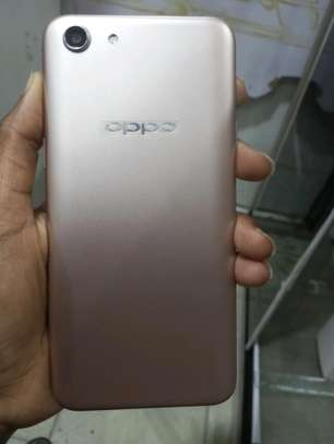 Oppo A83 image 2