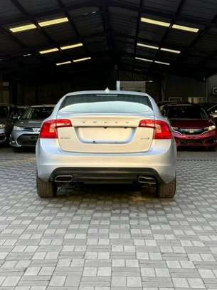 Volvo S60 Petrol 2018 image 8