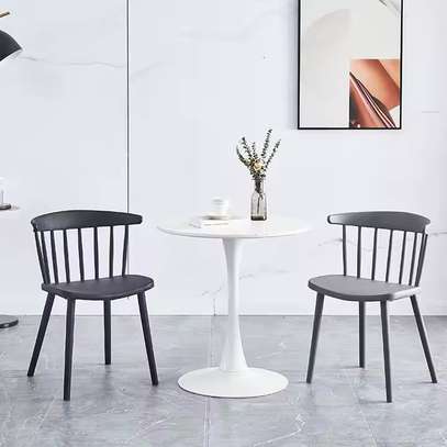 Circular Dining Table image 10