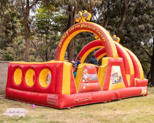 Bouncing castles for hire image 2