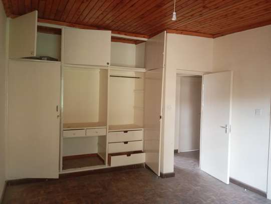 4 Bed Townhouse with En Suite at Kilimani Estate image 3