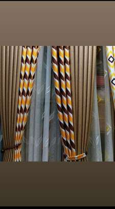 BRIGTH COLORED CURTAINS image 5