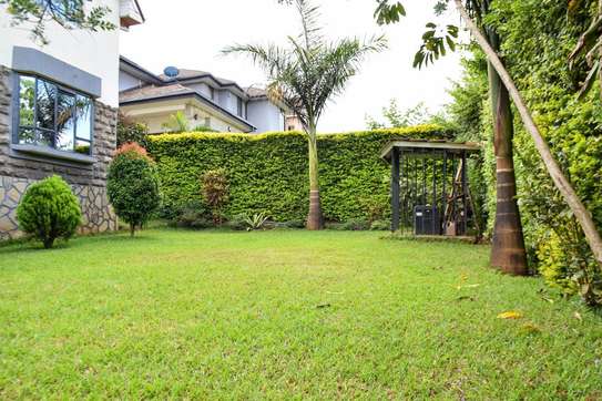5 Bed Townhouse with En Suite at Off Kiambu Road image 14