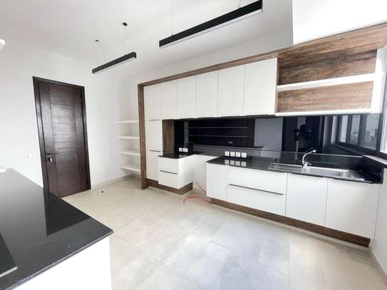 Furnished 5 Bed Apartment with En Suite in Westlands Area image 12