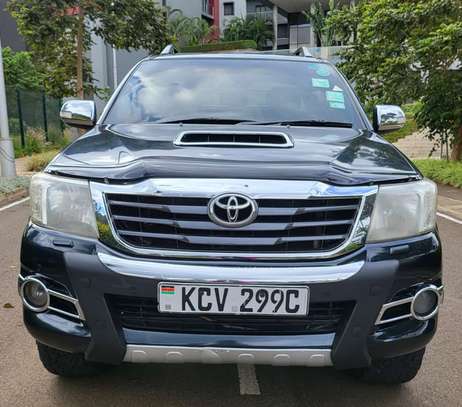 TOYOTA HILUX INVISIBLE IN EXCELLENT CONDITION image 12