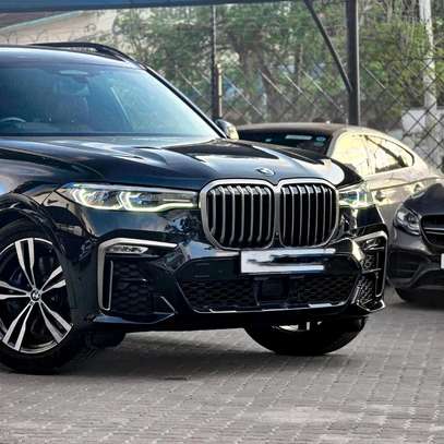 2022 BMW X7 image 1